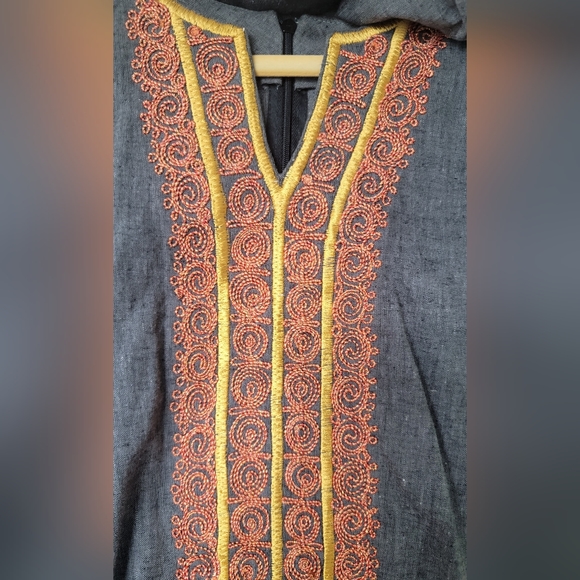 African dress-embroidered with pants - Picture 2 of 5
